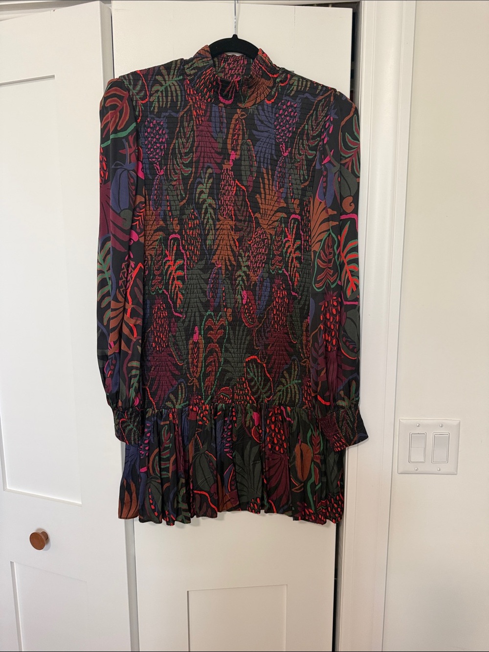 FARM Rio Multicolor Botanical Long-Sleeve Dress